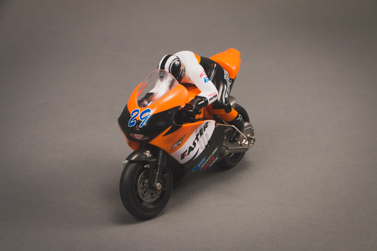  ,     Great Wall Toys	1/10 CVT Race Motorbike