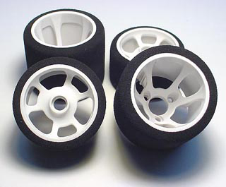 Колеса в сборе шоссе 1:12 Calandra Racing Pro-Cut 2WD задние (размер диска 35 мм, белые, крепление 3 болта) 2 шт